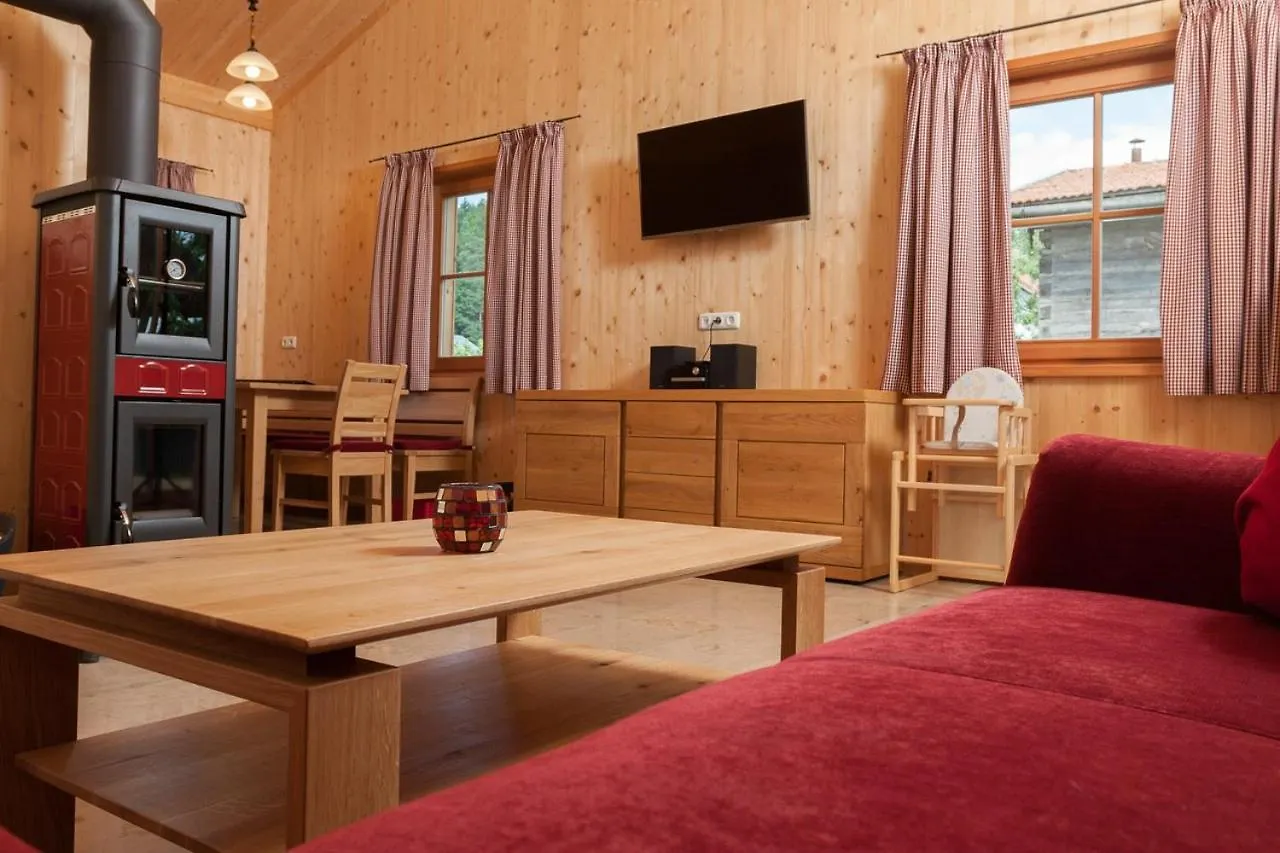 Chalets, Ferienhaeuser Mit Sauna Am Ferienhof Schiegl In Alleinlage Brennberg